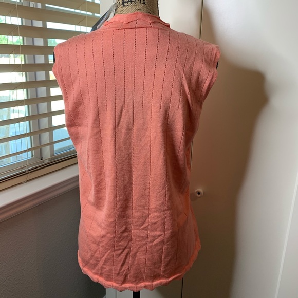 NWT Devotion by Cyrus Light Sweater Tank Top - Picture 9 of 14
